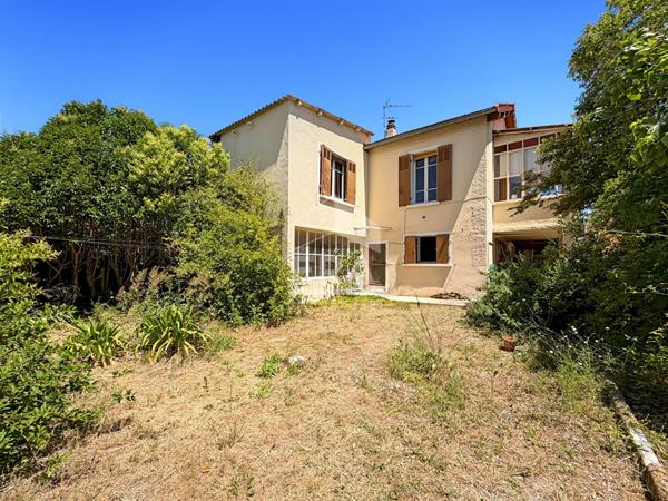 Les Pennes Mirabeau - maison T2 de 60m2 + dépendance de 32m2 sur 300m2 de jardin + garage