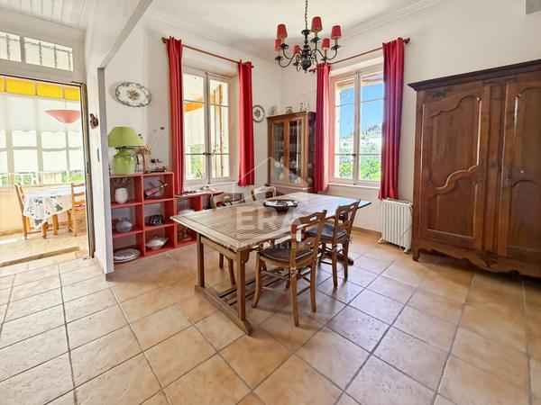 Les Pennes Mirabeau - maison T2 de 60m2 + dépendance de 32m2 sur 300m2 de jardin + garage