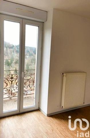 Appartement 3 pièces de 60 m² à Plombières-les-Bains (88370)