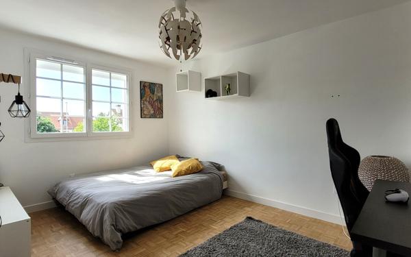Maison à vendre    5 pièces •  Saint-Denis-en-Val