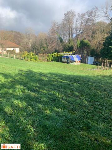 A vendre beau terrain constructible Commune ce Lucey