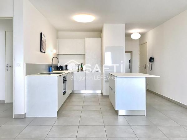 T3 ÉTAT NEUF, PEU HABITÉ /  AVEC VUE MER / TERRASSE / STATIONNEMENT /