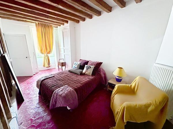 Longère de charme avec logement loué et grange