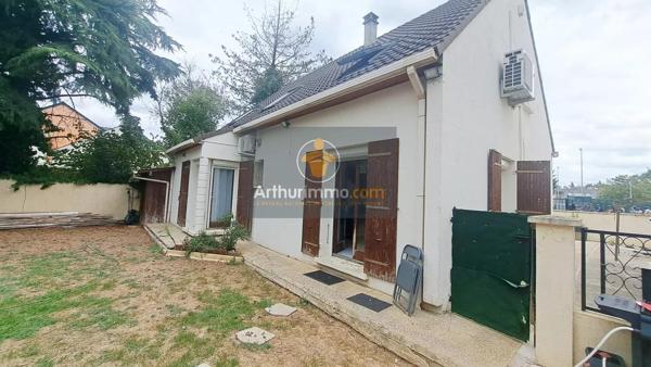 Vente                                                      Maison
                        
                     8 pièces                      142 m2                     à Sarcelles