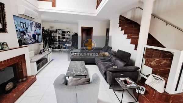 Vente                                                      Maison
                        
                     8 pièces                      142 m2                     à Sarcelles