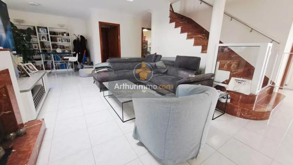 Vente                                                      Maison
                        
                     8 pièces                      142 m2                     à Sarcelles