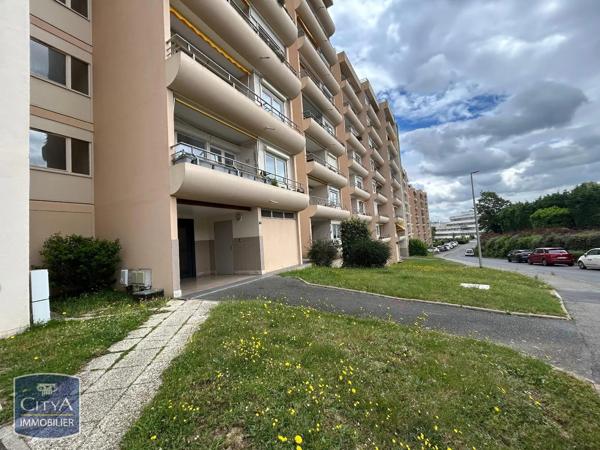 Appartement à louer 3 pièces 92.54m² Laval (53000)