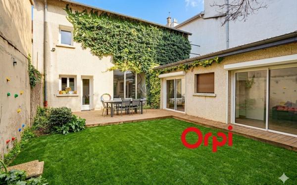 Maison à vendre    6 pièces • 145 m2 Pierre-Bénite