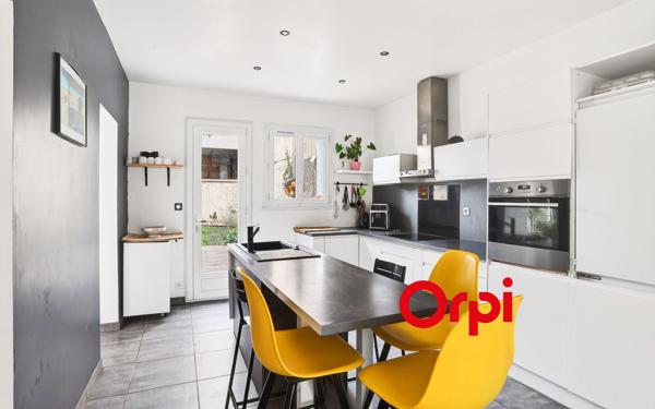 Maison à vendre    6 pièces • 145 m2 Pierre-Bénite