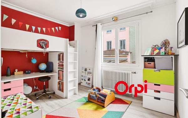 Maison à vendre    6 pièces • 145 m2 Pierre-Bénite