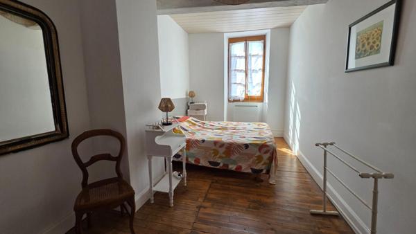 Maison de village à Marciac 95 m2 avec jardin garage et atelier