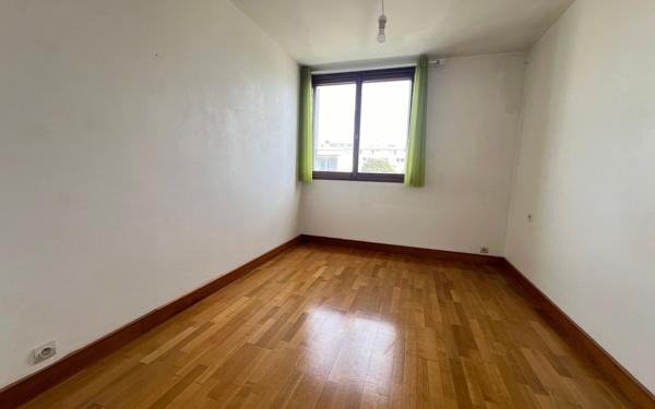 Appartement à vendre    4 pièces • 66,75 m2 Le Plessis-Robinson