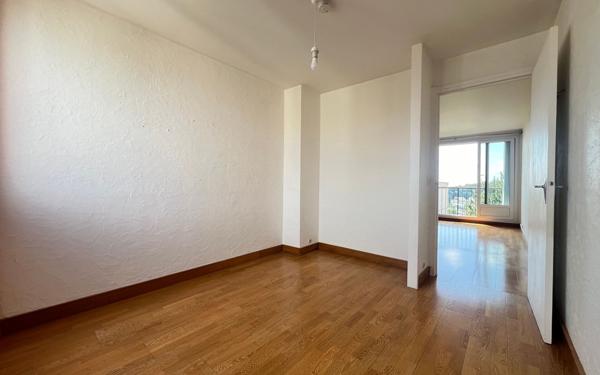 Appartement à vendre    4 pièces • 66,75 m2 Le Plessis-Robinson