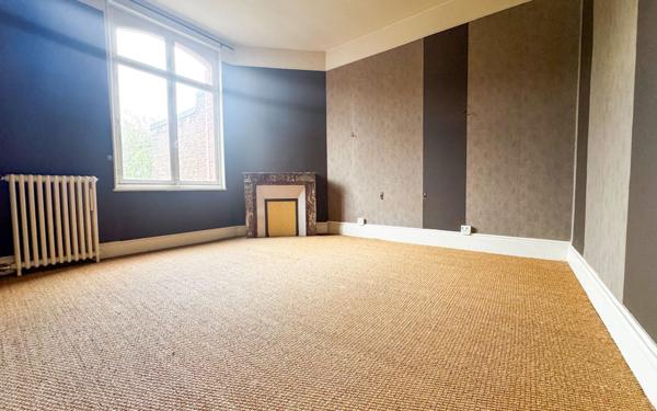 Maison à vendre    6 pièces •  Saint-Quentin