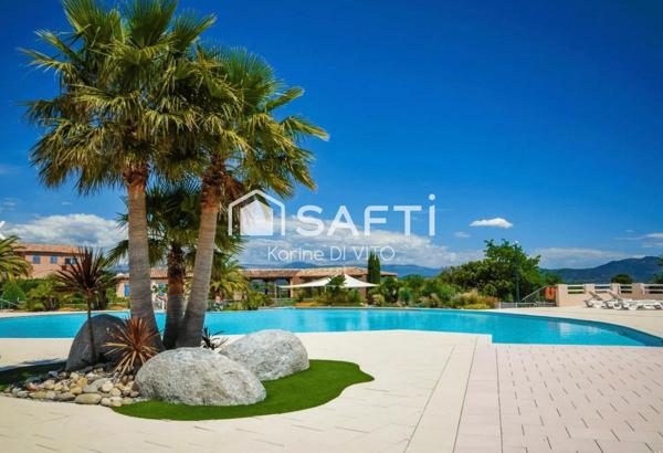 Vue splendide sur les golfs et la mer - 5 pièces 112 m2