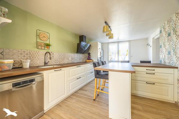 Maison à vendre |  Surgères |  7 pièces | 140 m²