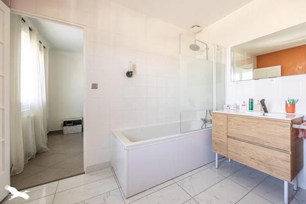 Maison à vendre |  Surgères |  7 pièces | 140 m²