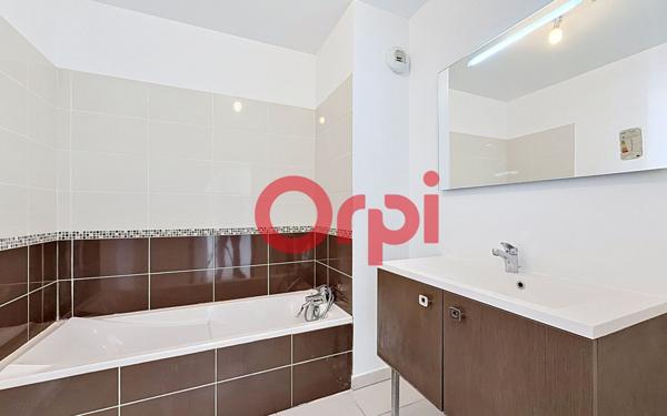 Appartement à vendre    4 pièces • 119 m2 Sanary-sur-Mer