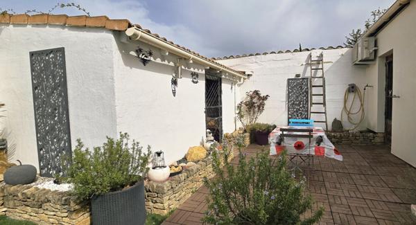 L'Isle-sur-la-Sorgue (84800) L’ISLE SUR LA SORGUE: MAISON PLAIN PIED 104M² - 3 CHAMBRES + BUREAU - TERRAIN 400m²