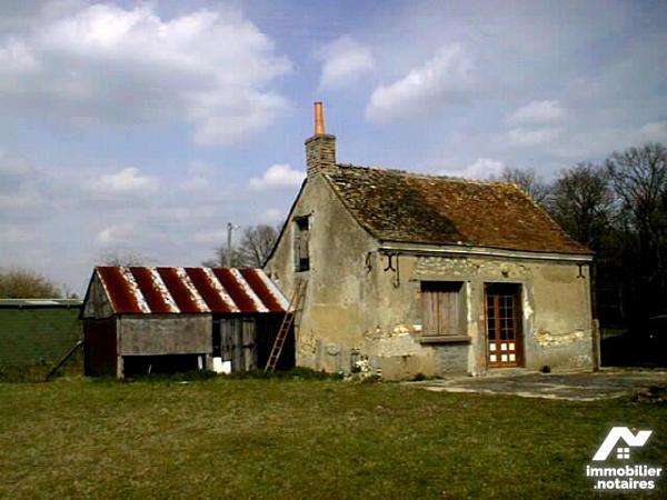 Secteur PARCE SUR SARTHE : Fermette à rénover sur terrain 2630 m²