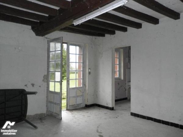 Secteur PARCE SUR SARTHE : Fermette à rénover sur terrain 2630 m²