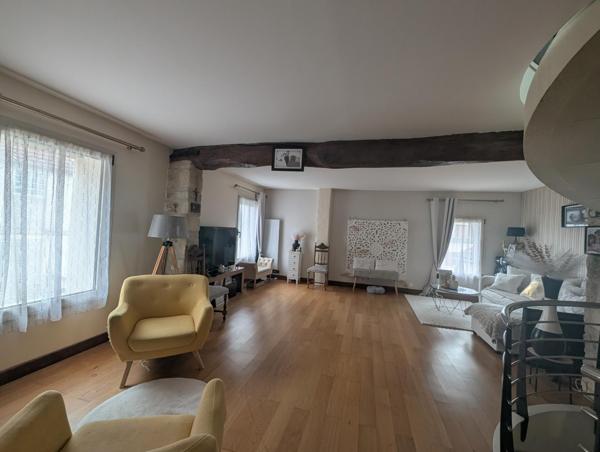 "LA SOMPTUEUSE " — Pour une  famille qui a besoin de place, l'investisseur qui a du flair et le chef d'entreprise qui veut tout réunir — Frépillon (95740)