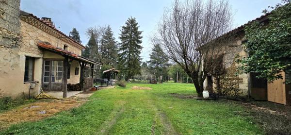Maison avec gite et dépendance