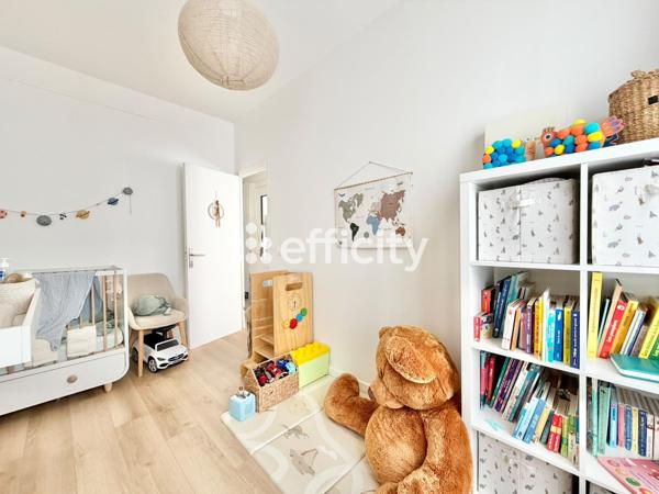 Appartement
         3 pièces
        - 60 m² 480 000 € *