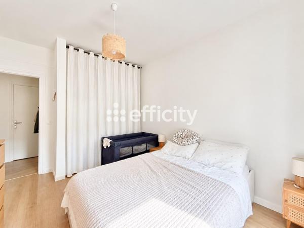Appartement
         3 pièces
        - 60 m² 480 000 € *