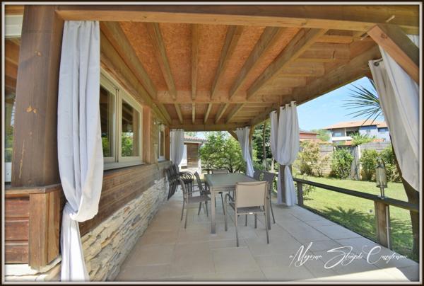 Maison à vendre de 9 pièces (40) de 220 m² avec dépendances, proche lac de Soustons