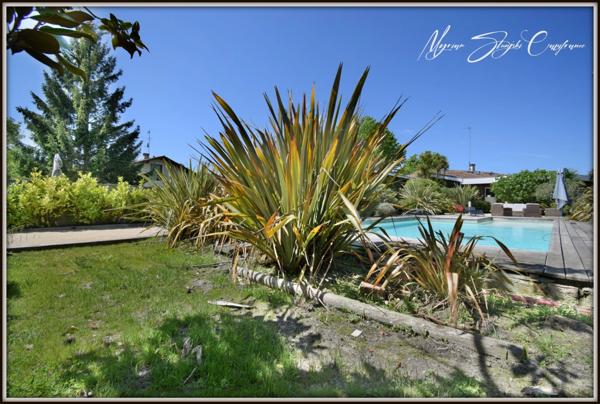 Maison à vendre de 9 pièces (40) de 220 m² avec dépendances, proche lac de Soustons