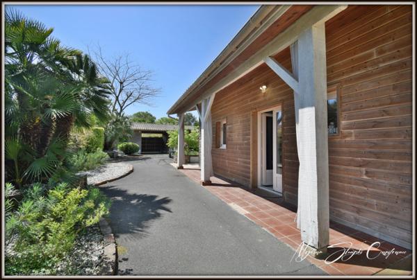 Maison à vendre de 9 pièces (40) de 220 m² avec dépendances, proche lac de Soustons