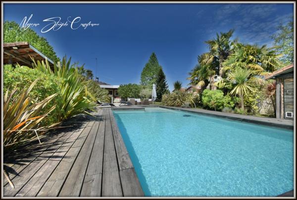 Maison à vendre de 9 pièces (40) de 220 m² avec dépendances, proche lac de Soustons