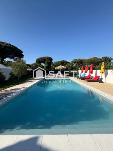 Clos de Charme au calme Séjour traversant vue imprenable Piscine et Jardin