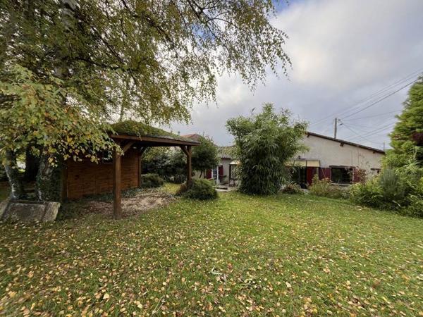 Maison à vendre |  Saint-Astier |  2 pièces | 99 m²