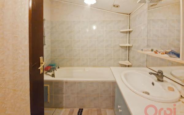 Maison à vendre    5 pièces •  Vias