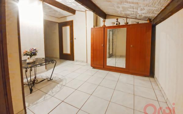 Maison à vendre    5 pièces •  Vias