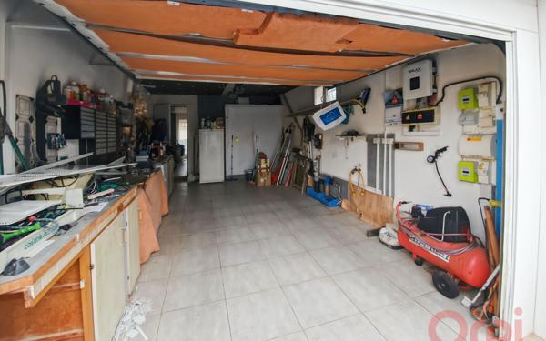 Maison à vendre    5 pièces •  Vias