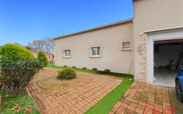 Maison à vendre    5 pièces •  Vias