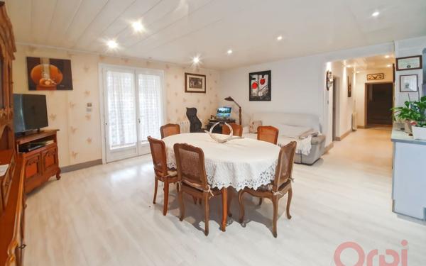 Maison à vendre    5 pièces •  Vias