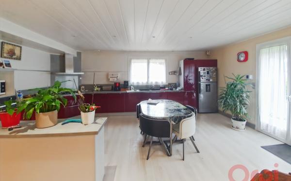 Maison à vendre    5 pièces •  Vias