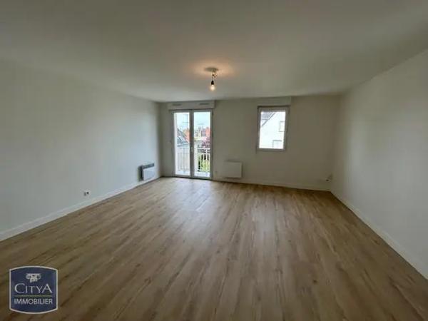 Appartement à louer 2 pièces 51.95m² Saint-Cyr-sur-Loire (37540)