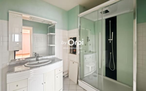 Appartement à vendre    3 pièces • 89,19 m2 Montluçon