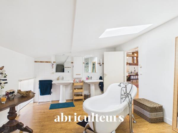 Immeuble polyvalent de 333 m² Saint-Savinien