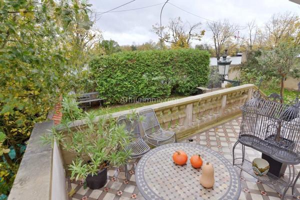Vente                                                      Propriété
                        
                     9 pièces                                         à Ablon-sur-Seine