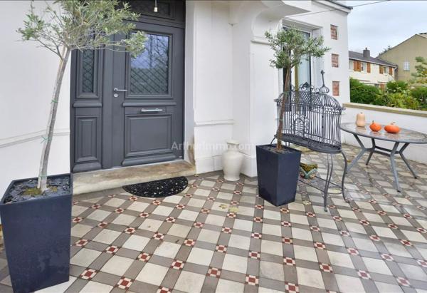 Vente                                                      Propriété
                        
                     9 pièces                                         à Ablon-sur-Seine