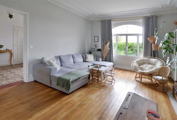 Vente                                                      Propriété
                        
                     9 pièces                                         à Ablon-sur-Seine