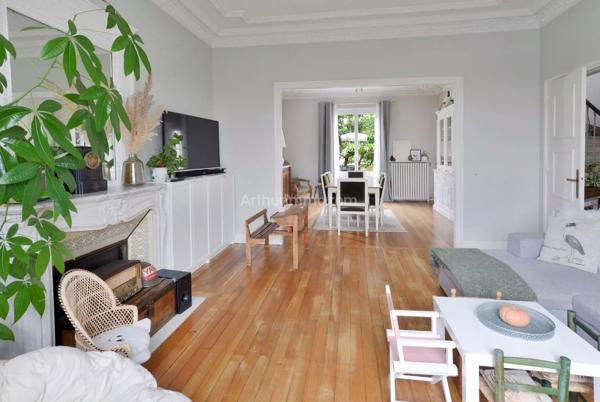 Vente                                                      Propriété
                        
                     9 pièces                                         à Ablon-sur-Seine