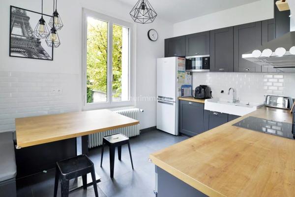 Vente                                                      Propriété
                        
                     9 pièces                                         à Ablon-sur-Seine