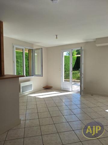 Location maison Jonzac : 840 € - AJP Immobilier Pons